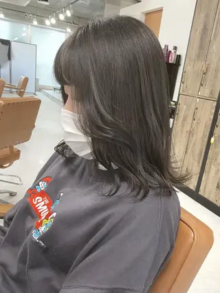 ミディアム カラー ヘアアレンジ 🌷FUKA🌷 まろやかハイトーンのヘアスタイル
