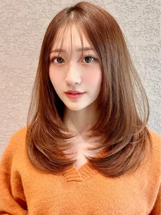 セミロング カラー 縮毛矯正✨🫧 レイヤー川村利幸のヘアスタイル