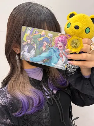 ミディアム カラー インナーカラー 推し ブリーチ 髪質改善のヘアスタイル