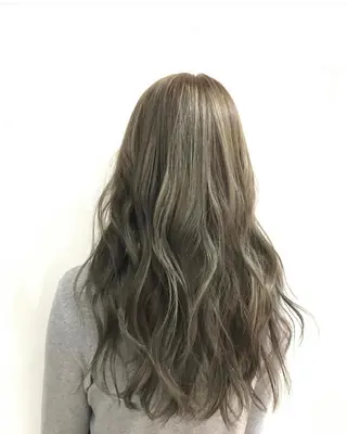 ロング カラー 🍑もも 🍑のヘアスタイル