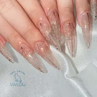 ネイル ViViChi 梨帆のネイルデザイン