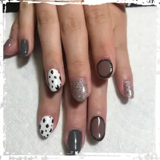 ネイル ECLAT エクラ所属・寺山 千鶴のネイルデザイン