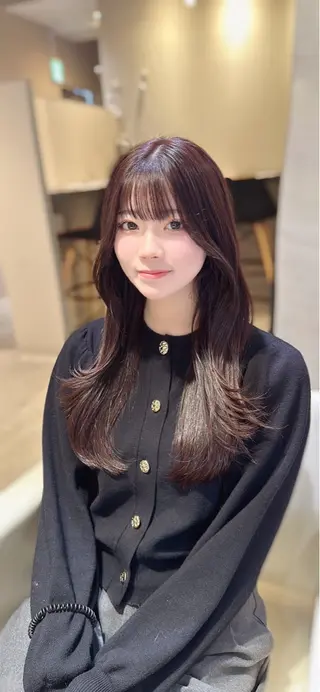 ロング カラー 平尾 樹里のヘアスタイル