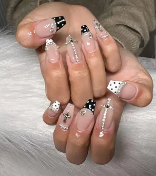 ネイル Chiara 長さだしのネイルデザイン