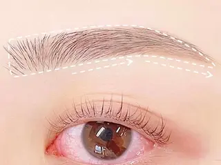 アイブロウ トレンド眉🌈✨ ayaka.iの眉毛・アイブロウイメージ