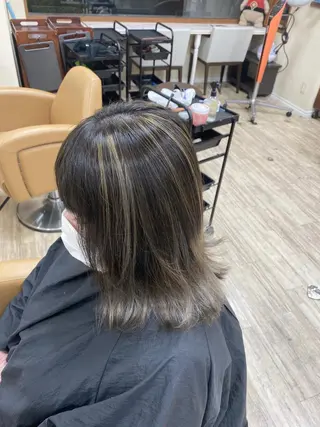 カラー SALOWIN栄 高須大貴のヘアスタイル