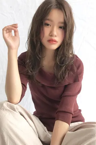 セミロング YOKOI SHINJIのヘアスタイル