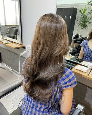 ロング カラー ミルクティーベージュ ❤︎レイヤー　MIAのヘアスタイル