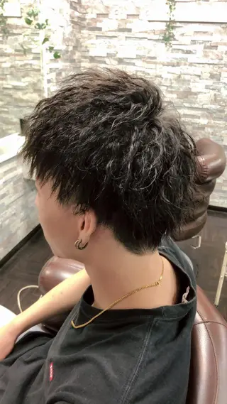ショート パーマ メンズ 中司 優樹のヘアスタイル
