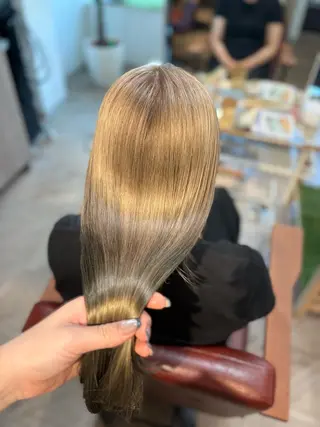 ロング カラー 檜山 知可子のヘアスタイル