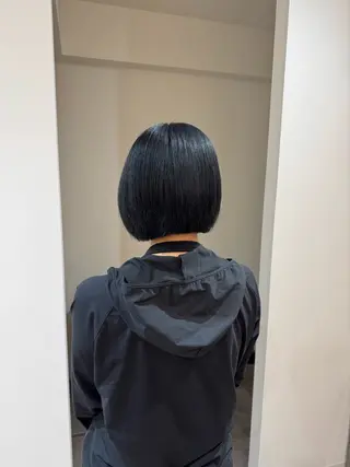 ショート カラー 大人な抜け感レイヤー remi🖤のヘアスタイル