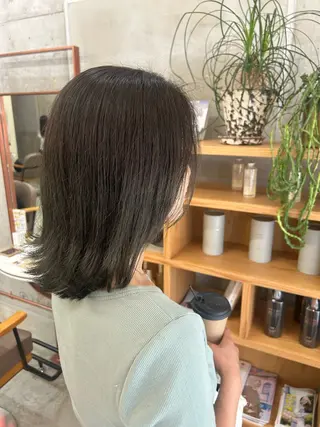 ミディアム カラー 顔周りレイヤー/ ふわあいりのヘアスタイル