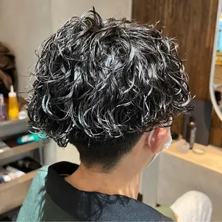 ショート パーマ メンズ 波巻きスパイラルパー マ/シャドウパーマ駿のヘアスタイル