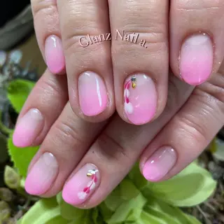 ネイル Glanz  Nail aのネイルデザイン