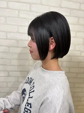 ショート レイヤー/透明感 HIRARIのヘアスタイル