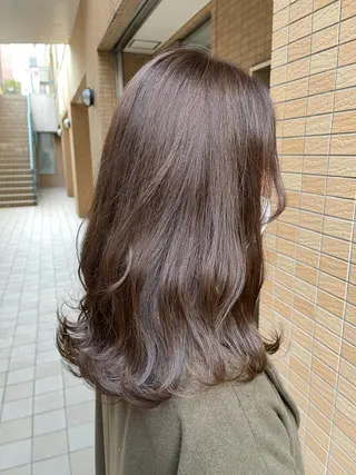 セミロング antica YOSHIのヘアスタイル
