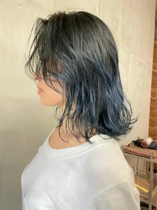 ミディアム 南堀江レイヤーカット MIKU🍒のヘアスタイル