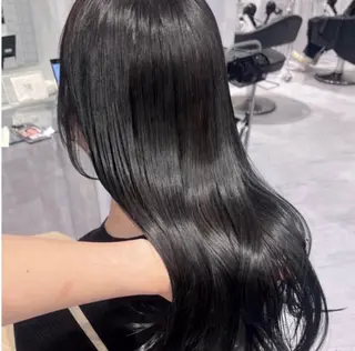 ロング カラー 🫧うる艶トレンド 🫧透明感カラーのヘアスタイル