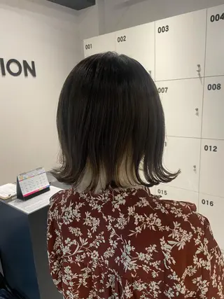 ショート カラー ブリーチ👩🦳/ ✂︎MANAMIのヘアスタイル