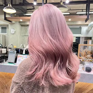 セミロング 🫧ハイライトカラー 🫧 𝓜𝓘𝓤のヘアスタイル