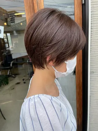 ショート カラー 平田 怜のヘアスタイル