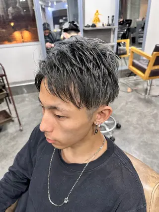 ショート カラー メンズ 梅田/全パーマ特化/ ケアパーマ/秋本大智のヘアスタイル