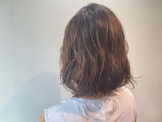 ミディアム ili 梅田のヘアスタイル