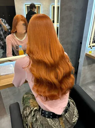 ロング カラー パーマ ヘアアレンジ 透明感ブリーチカラー 🌈TOMOHIROのヘアスタイル