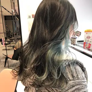 ロング 相川 愛実のヘアスタイル