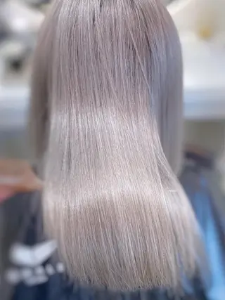 ミディアム WHALE hair × beautyのヘアスタイル