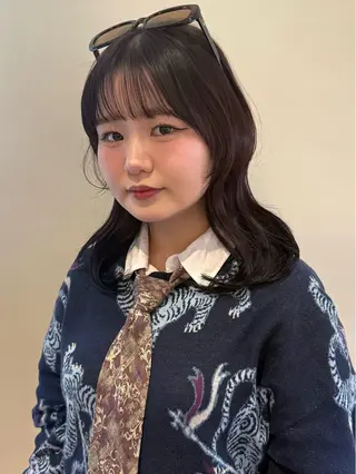 セミロング Minami Yuiのヘアスタイル