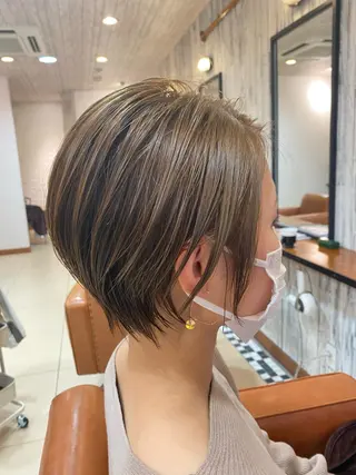 ショート くびれショート・ボブ カットorパーマ特化のヘアスタイル