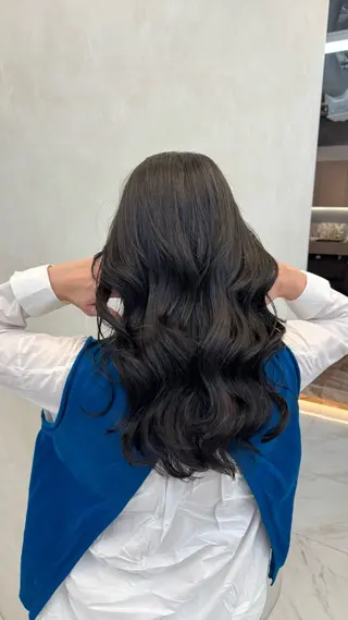 ロング パーマ ARMONY OMOTESANDO所属・本田秀幸 コテ巻き風パーマのヘアスタイル