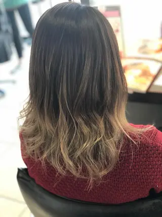 ミディアム カラー 手塚 亮汰のヘアスタイル