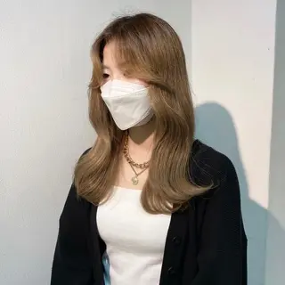 セミロング 'AXIS maiのヘアスタイル