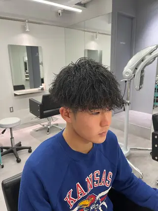 ミディアム パーマ メンズ 高橋 周のヘアスタイル