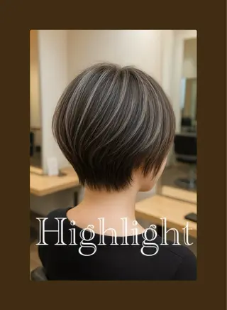 ショート カラー 🥀赤み消し 透明感🥀ユイキのヘアスタイル