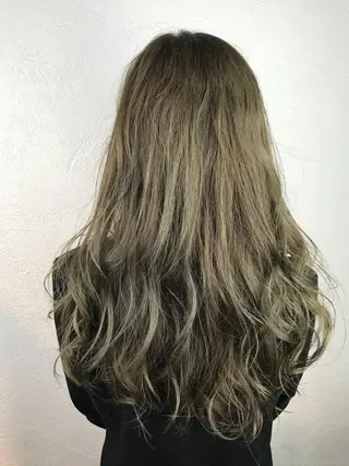 ロング カラー デザインカラー🌈 高木リョウのヘアスタイル
