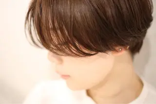 ショート AKUTSU KOICHIのヘアスタイル