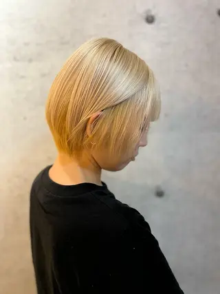 ショート カラー rina 🤍のヘアスタイル