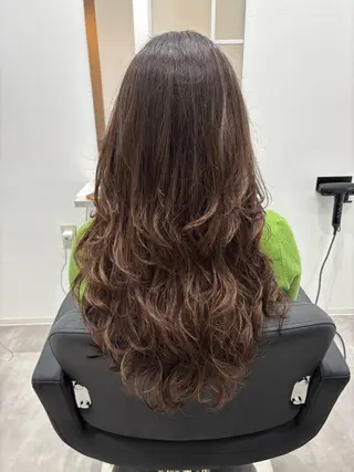 ロング パーマ 髪質改善/透明感 カラー/内藤有須加のヘアスタイル
