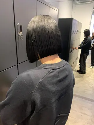 ショート 黒染め落とし ムラ修正　ハイトーンのヘアスタイル