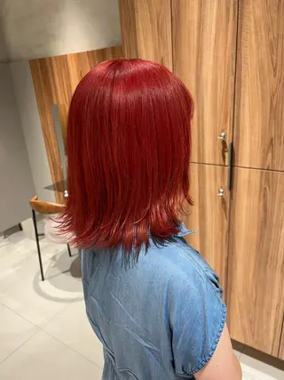 ミディアム カラー ブリーチなし 寒色カラーのヘアスタイル