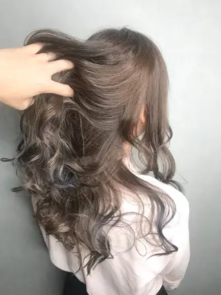 ロング カラー パーマ ヘアアレンジ メンズ キッズ ネイル マツエク・マツパ 新宿駅近♡友達とOK 🦋W -ワット -のヘアスタイル