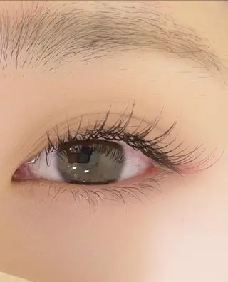 マツエク・マツパ 🌷韓国顔周りカット ×艶カラーaki🌷のヘアスタイル