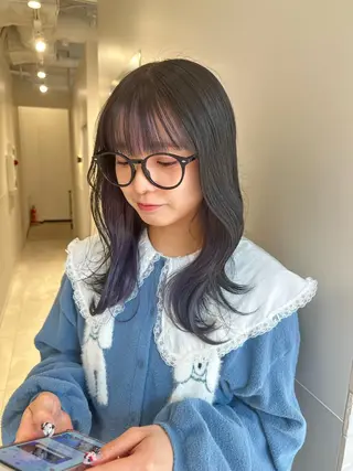 ミディアム カラー パーマ ヘアアレンジ メンズ キッズ ネイル マツエク・マツパ アイブロウ 切りっぱなしヘアボブ ミディアムヘアRYOのヘアスタイル