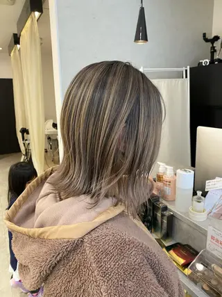 ミディアム バレイヤージュ特化｜ Takuのヘアスタイル