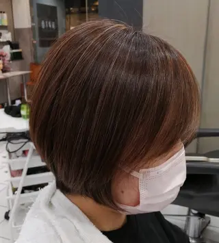 ショート カラー D/i |Y/no. 〈夜スパ17時〜〉のヘアスタイル