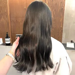 セミロング カラー パーマ ヘアアレンジ メンズ キッズ ネイル マツエク・マツパ アイブロウ 前川 朋香のヘアスタイル
