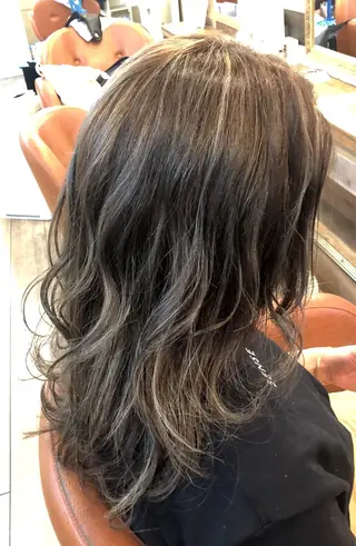 ロング カラー ヘアアレンジ 💟アイリスト 💟の眉毛・アイブロウイメージ